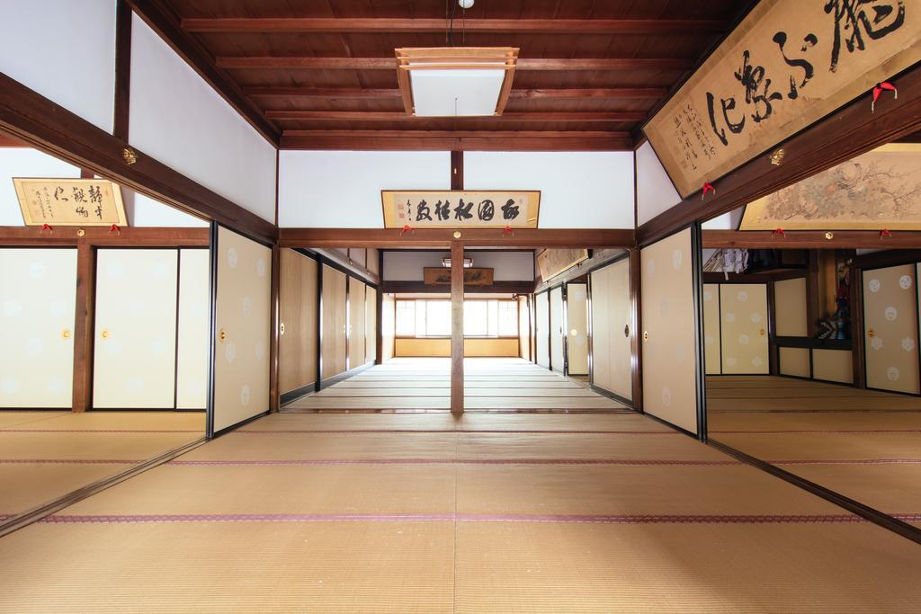 高野山 宿坊 熊谷寺 -Koyasan Shukubo Kumagaiji- Вакаяма Екстер'єр фото