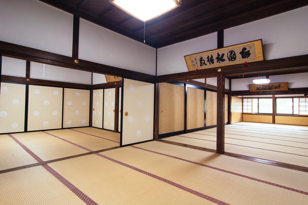 高野山 宿坊 熊谷寺 -Koyasan Shukubo Kumagaiji- Вакаяма Екстер'єр фото