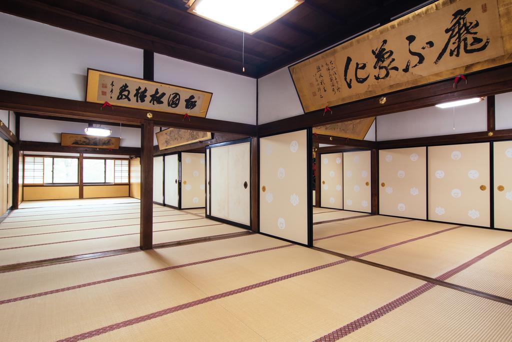 高野山 宿坊 熊谷寺 -Koyasan Shukubo Kumagaiji- Вакаяма Екстер'єр фото